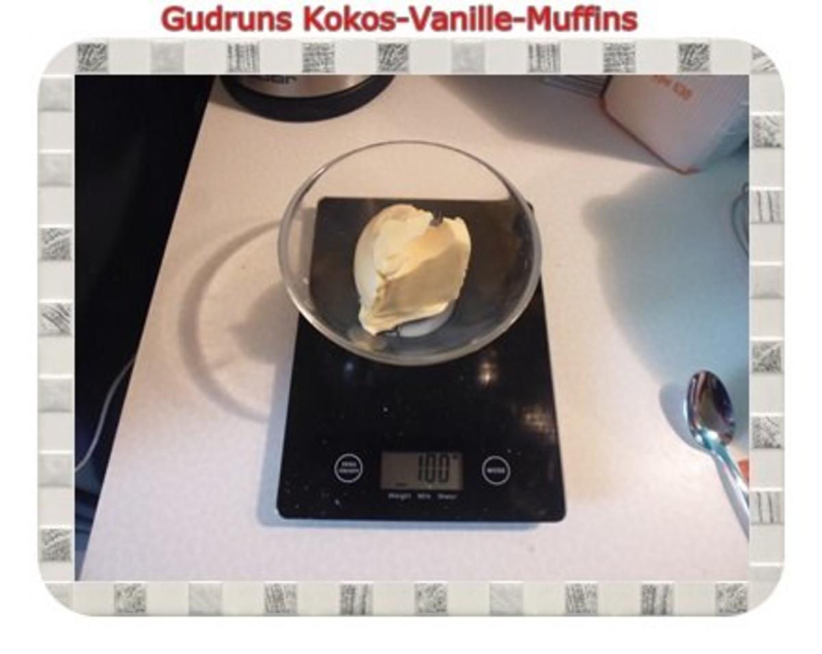 Muffins: Kokos-Vanille-Muffins gefüllt mit Sultaninen - Rezept - Bild Nr. 7