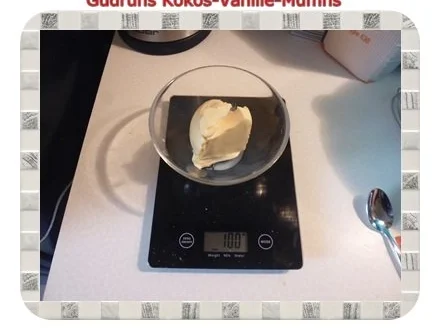 Rezept: Muffins: Kokos-Vanille-Muffins gefüllt mit Sultaninen Bild Nr. 7 Muffins: Kokos-Vanille-Muffins gefüllt mit Sultaninen - Rezept - Bild Nr. 7