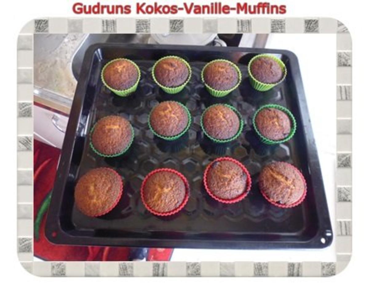 Muffins: Kokos-Vanille-Muffins gefüllt mit Sultaninen - Rezept - Bild Nr. 15