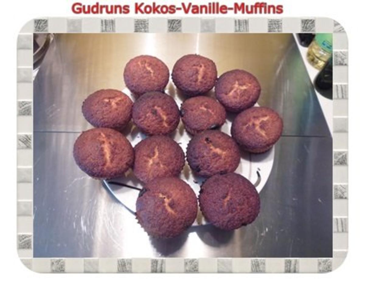 Muffins: Kokos-Vanille-Muffins gefüllt mit Sultaninen - Rezept - Bild Nr. 16