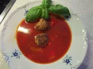 Rezept: Paprika-Suppe mit Hackbällchen Paprika-Suppe mit Hackbällchen - Rezept