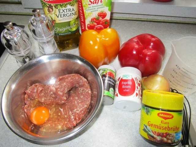 Rezept: Paprika-Suppe mit Hackbällchen Bild Nr. 3 Paprika-Suppe mit Hackbällchen - Rezept - Bild Nr. 3