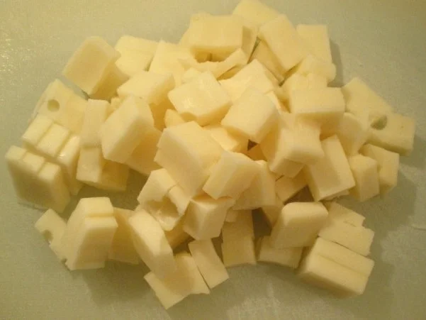 Rezept: Käsesalat mit Essiggurken und Kapern garantiert ohne Majo Bild Nr. 4 Käsesalat mit Essiggurken und Kapern garantiert ohne Majo - Rezept - Bild Nr. 4