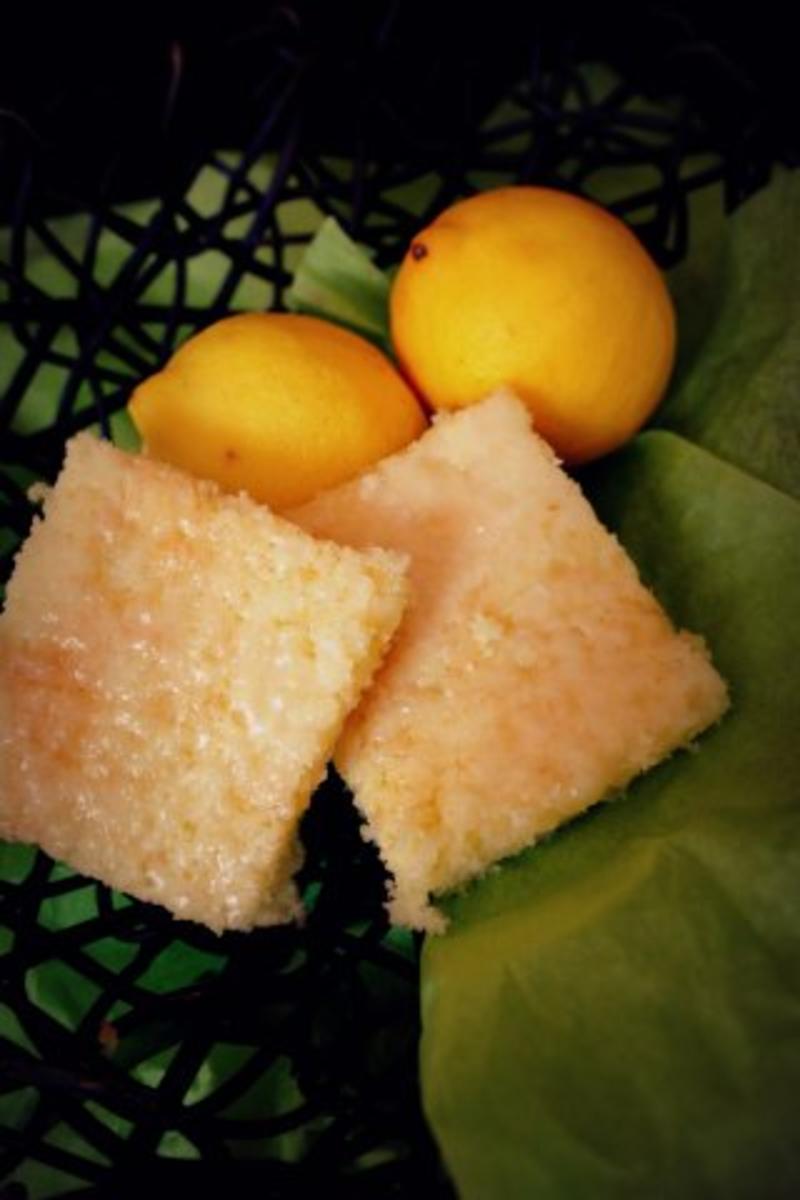 Zitronen-Buttermilch-Blechkuchen - Rezept