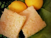 Zitronen-Buttermilch-Blechkuchen - Rezept