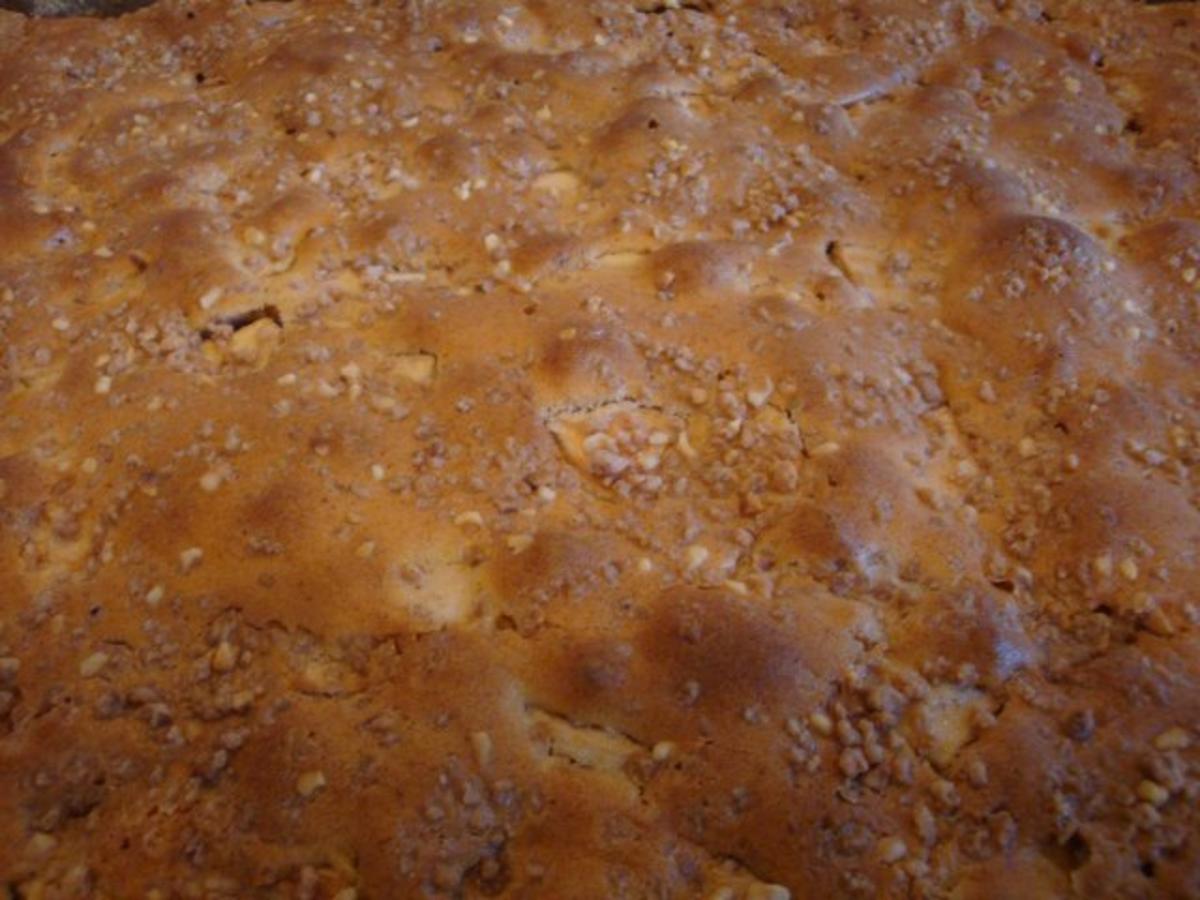 Apfel-Zimt-Blechkuchen mit Krokant - Rezept - Bild Nr. 7
