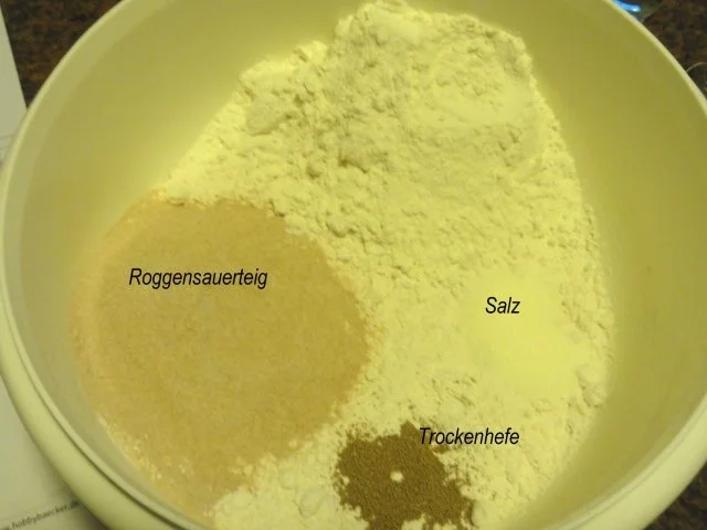 Brot:   ROGGENKRÜSTCHEN  (750gr.) - Rezept - Bild Nr. 3