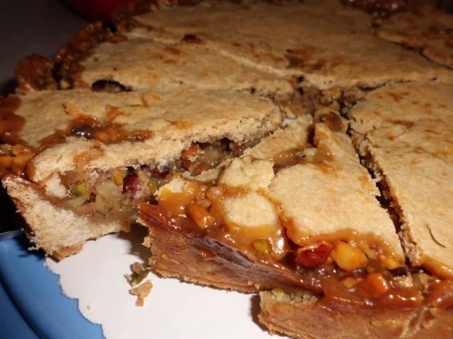 Rezept: Kuchen: Nuss-Karamellkuchen Bild Nr. 7 Kuchen: Nuss-Karamellkuchen - Rezept - Bild Nr. 7