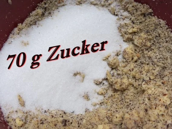 Rezept: Nuss-Streuselteilchen Bild Nr. 4 Nuss-Streuselteilchen - Rezept - Bild Nr. 4