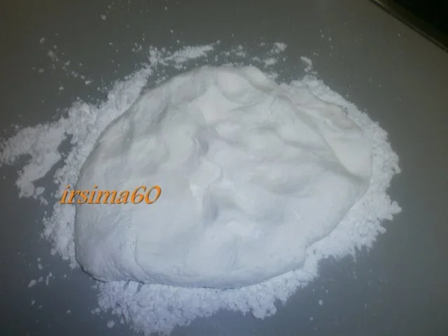 Rezept: Blütenpaste nach Nicholas Lodge Bild Nr. 7 Blütenpaste nach Nicholas Lodge - Rezept - Bild Nr. 7