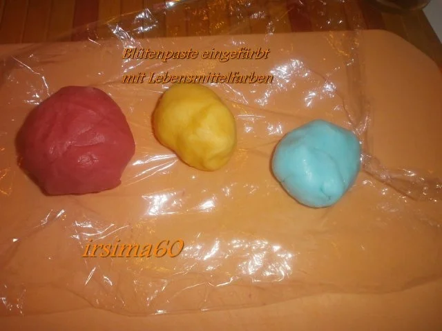 Rezept: Blütenpaste nach Nicholas Lodge Bild Nr. 11 Blütenpaste nach Nicholas Lodge - Rezept - Bild Nr. 11