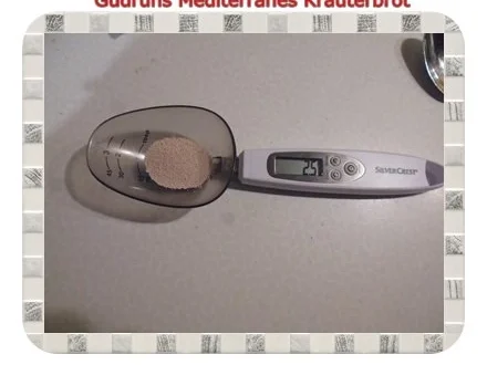 Rezept: Brot: Mediterranes Kräuterbrot Bild Nr. 10 Brot: Mediterranes Kräuterbrot - Rezept - Bild Nr. 10