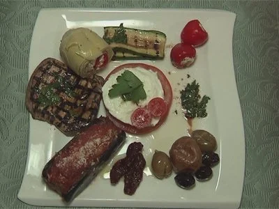 Antipasti - gegrilltes Gemüse, gefüllte Paprikaschoten und Auberginen (Aurelio Savina) - Rezept