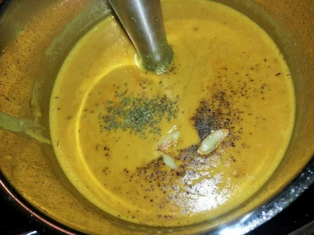 Kichererbsencremesuppe mit gebackenem Knoblauch - Rezept - Bild Nr. 6