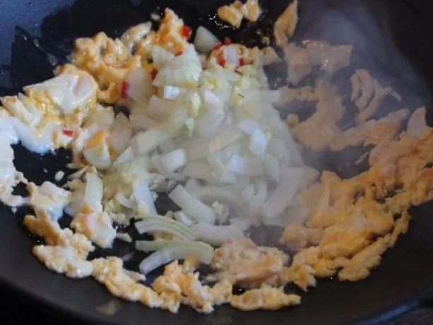 Rezept: Spaghettini-Wok mit Ei, Hähnchenbrustfilet und Gemüse Bild Nr. 5 Spaghettini-Wok mit Ei, Hähnchenbrustfilet und Gemüse - Rezept - Bild Nr. 5