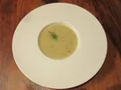 Samtige Suppe von der Pastinake und Apfel, mit Ingwer und Dill verfeinert - Rezept