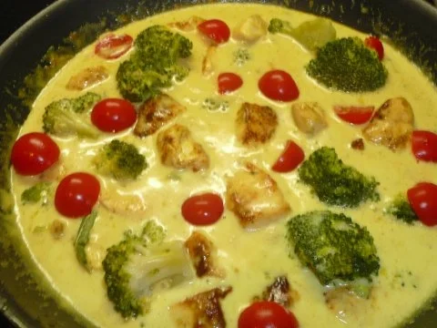 Hähnchen  in Curryrahmsoße - Rezept - Bild Nr. 2