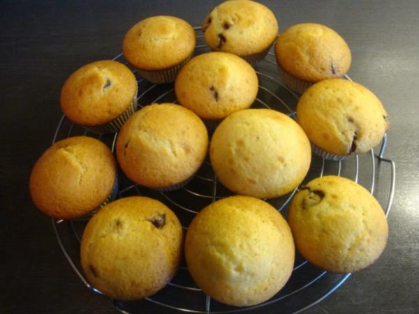 Muffins mit Schoko Rosinen - schnell &amp; einfach - von mommy1971