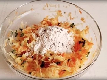 Rezept: Kartoffel-Möhren Puffer mit „dem Korn der Inkas“ verfeinert Bild Nr. 11 Kartoffel-Möhren Puffer mit „dem Korn der Inkas“ verfeinert - Rezept - Bild Nr. 11