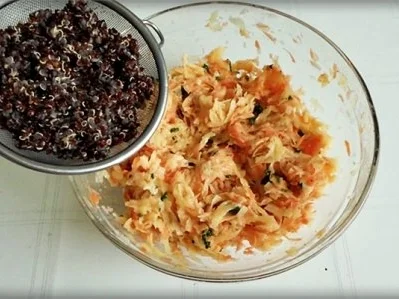 Rezept: Kartoffel-Möhren Puffer mit „dem Korn der Inkas“ verfeinert Bild Nr. 13 Kartoffel-Möhren Puffer mit „dem Korn der Inkas“ verfeinert - Rezept - Bild Nr. 13