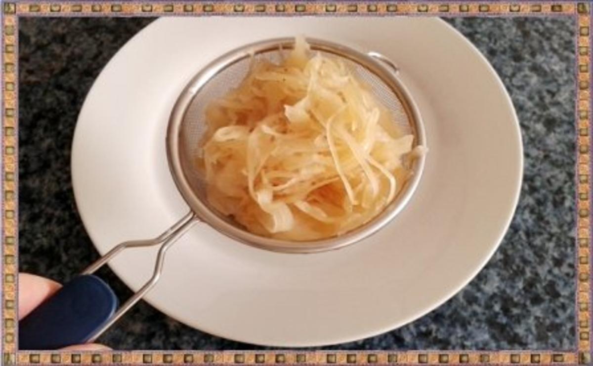 Gefüllte Kartoffelklöße  mit Sauerkraut  und  Champignons  nach Art des Hauses - Rezept - Bild Nr. 12