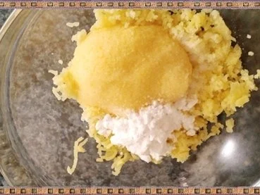 Rezept: Gefüllte Kartoffelklöße mit Sauerkraut und Champignons nach Art des Hauses Bild Nr. 19 Gefüllte Kartoffelklöße mit Sauerkraut und Champignons nach Art des Hauses - Rezept - Bild Nr. 19