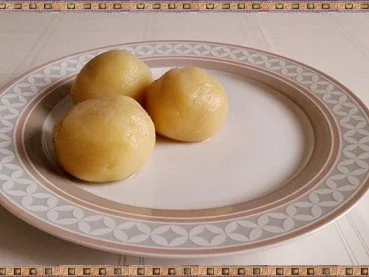 Rezept: Gefüllte Kartoffelklöße mit Sauerkraut und Champignons nach Art des Hauses Bild Nr. 31 Gefüllte Kartoffelklöße mit Sauerkraut und Champignons nach Art des Hauses - Rezept - Bild Nr. 31