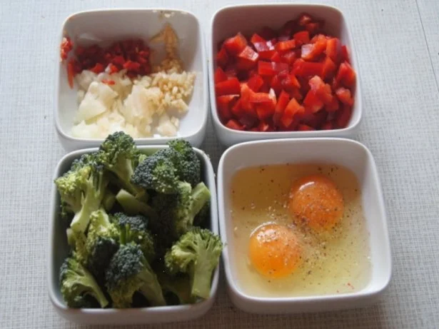 Omelett mit Brokkoli und Paprika - Rezept - Bild Nr. 3