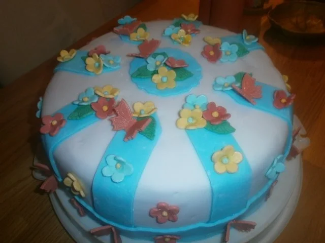 Frühlings Torte mit Mandarinen-Quark-Füllung und Fondantdecke - Rezept - Bild Nr. 32