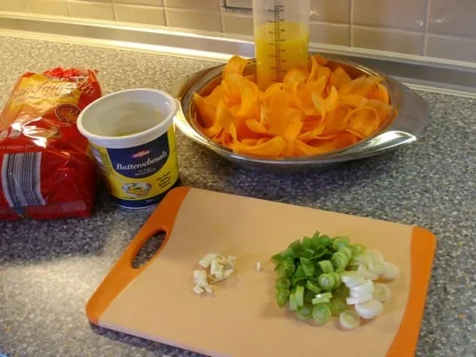 Karotten-Nudeln mit Lachs - Rezept - Bild Nr. 3