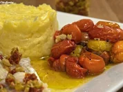 Kabeljau mit mediterranem Topping, Ofentomaten und Kartoffel-Meerrettich-Stampf - Rezept