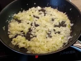 Köttbullar mit Champignon-Rahmsauce - Rezept - Bild Nr. 2