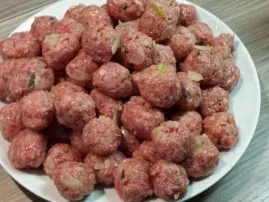 Köttbullar mit Champignon-Rahmsauce - Rezept - Bild Nr. 4