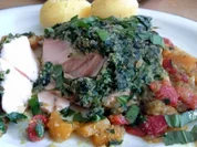 Lachs auf Paprikagemüse mit Bärlauchhaube - Rezept