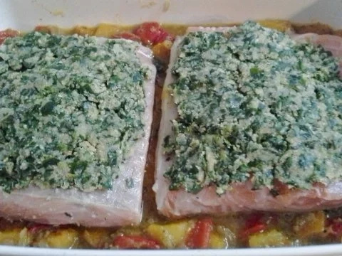 Lachs auf Paprikagemüse mit Bärlauchhaube - Rezept - Bild Nr. 4