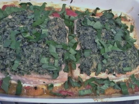 Lachs auf Paprikagemüse mit Bärlauchhaube - Rezept - Bild Nr. 5