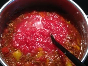 Rezept: Bolognese ungarisch Bild Nr. 2 Bolognese ungarisch - Rezept - Bild Nr. 2