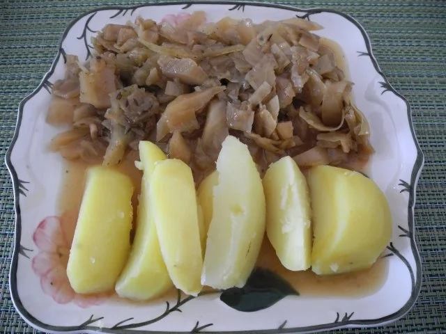 Rezept: Kümmelkraut an Salzkartoffeln Bild Nr. 2 Kümmelkraut an Salzkartoffeln - Rezept - Bild Nr. 2