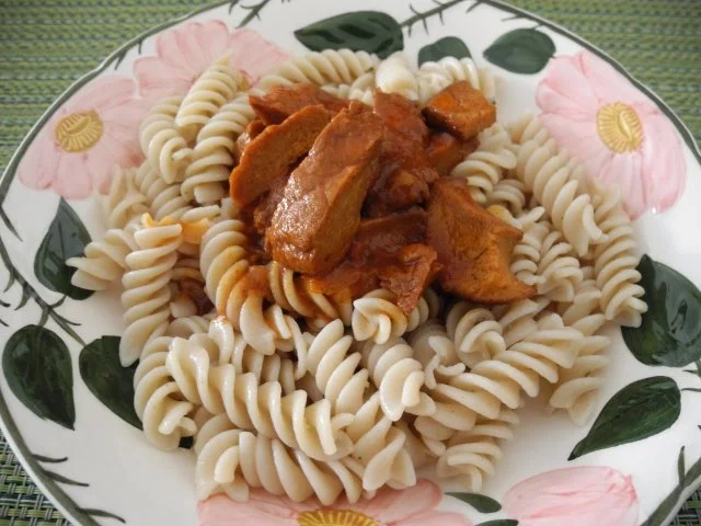 Reisnudeln mit Seitangulasch in Orangensaft - Rezept - Bild Nr. 2