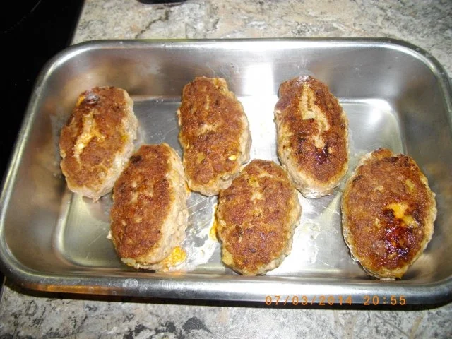 Bifteki gefüllt mit Feta - Rezept - Bild Nr. 2