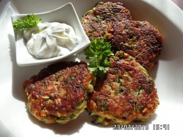 Zucchini-Bratlinge - Rezept
