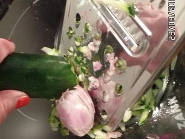 Zucchini-Bratlinge - Rezept - Bild Nr. 9