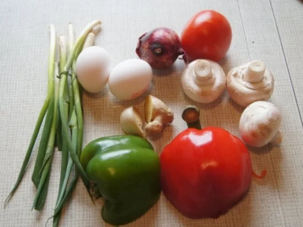 Rezept: Omelett mit Gemüse Bild Nr. 2 Omelett mit Gemüse - Rezept - Bild Nr. 2