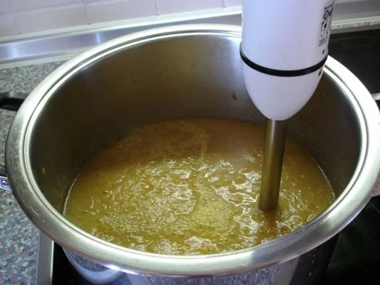 Rezept: Kartoffelsuppe mit Brandteig-Nocken Bild Nr. 5 Kartoffelsuppe mit Brandteig-Nocken - Rezept - Bild Nr. 5