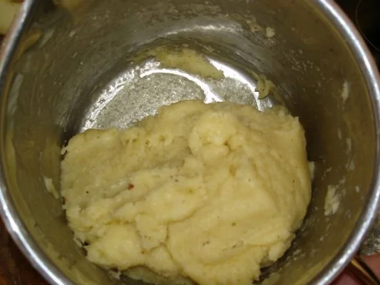 Rezept: Kartoffelsuppe mit Brandteig-Nocken Bild Nr. 7 Kartoffelsuppe mit Brandteig-Nocken - Rezept - Bild Nr. 7