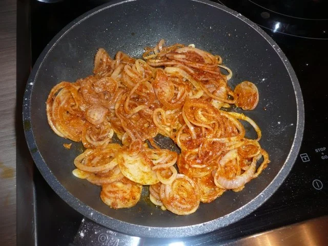 Lauch - Quiche mit gerösteten Zwiebeln und Käse. - Rezept