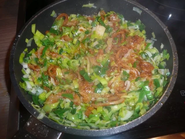 Lauch - Quiche mit gerösteten Zwiebeln und Käse. - Rezept - Bild Nr. 2