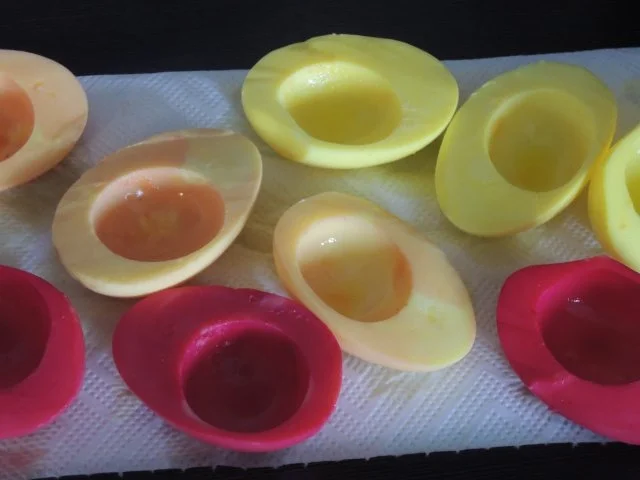 gefüllte bunte Eier - Rezept - Bild Nr. 7