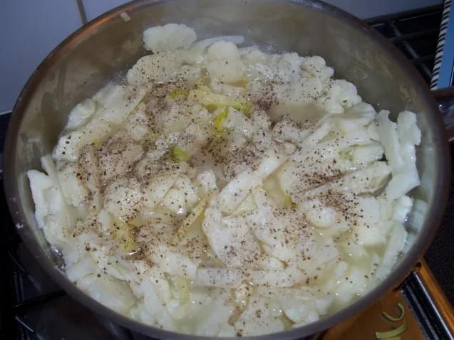 Rezept: Bretonische Blumenkohlsuppe Roscoff Bild Nr. 4 Bretonische Blumenkohlsuppe Roscoff - Rezept - Bild Nr. 4