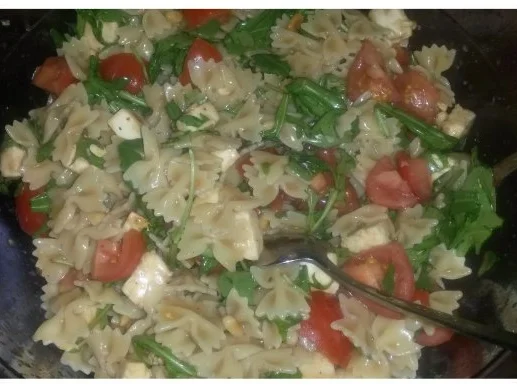 Nudelsalat rot weiß grün - Rezept - Bild Nr. 2